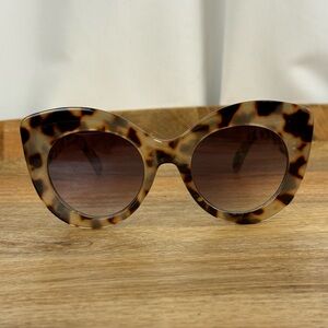 Oversized Cat Eye Tortoise Sunglasses Retro Fashion